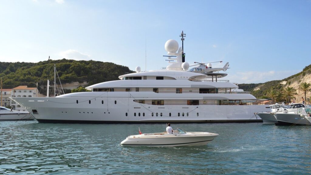 Mega Yacht