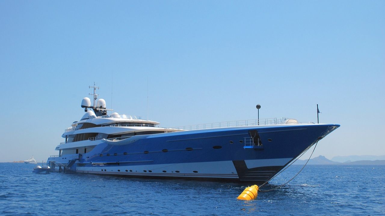 Mega Yacht